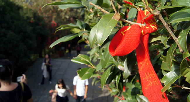 金秋登金頂，問(wèn)道武當(dāng)山